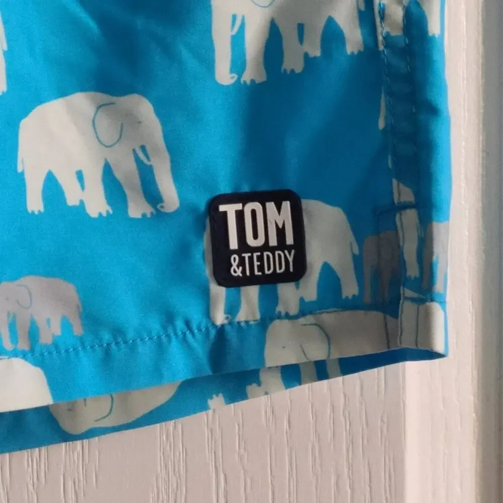 TOM & TEDDY Blue and White Elephants UPF 50+ Quick Dry Swim Shorts Size Small‎